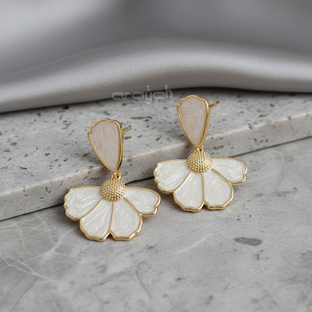 Blanc Bloom Earrings
