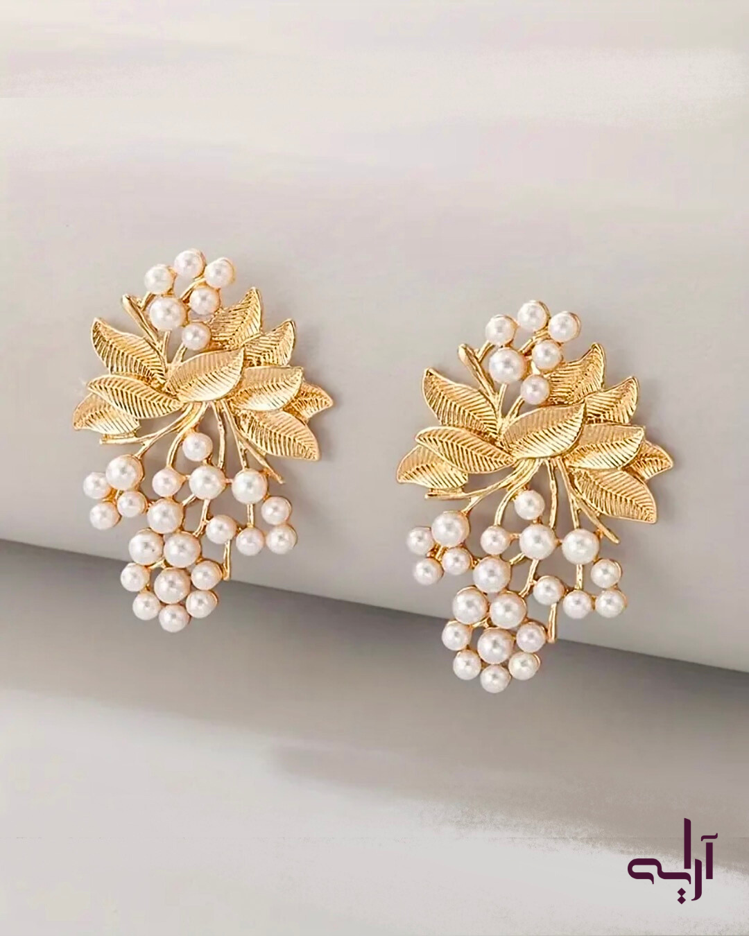 Golden Grapes Pearls