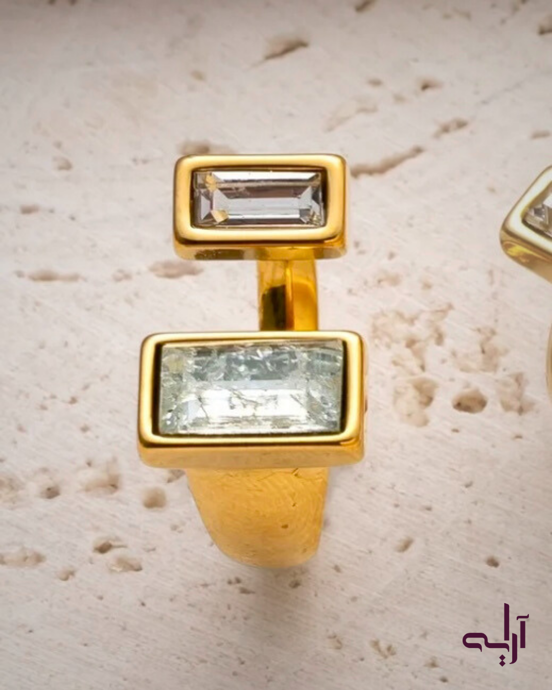 Twin Gleam Crack Shine