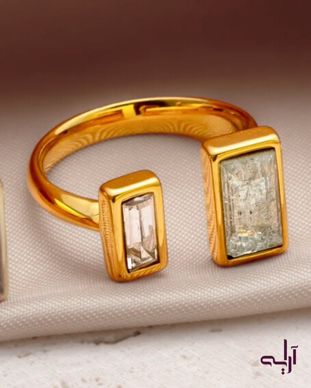 Twin Gleam Crack Shine