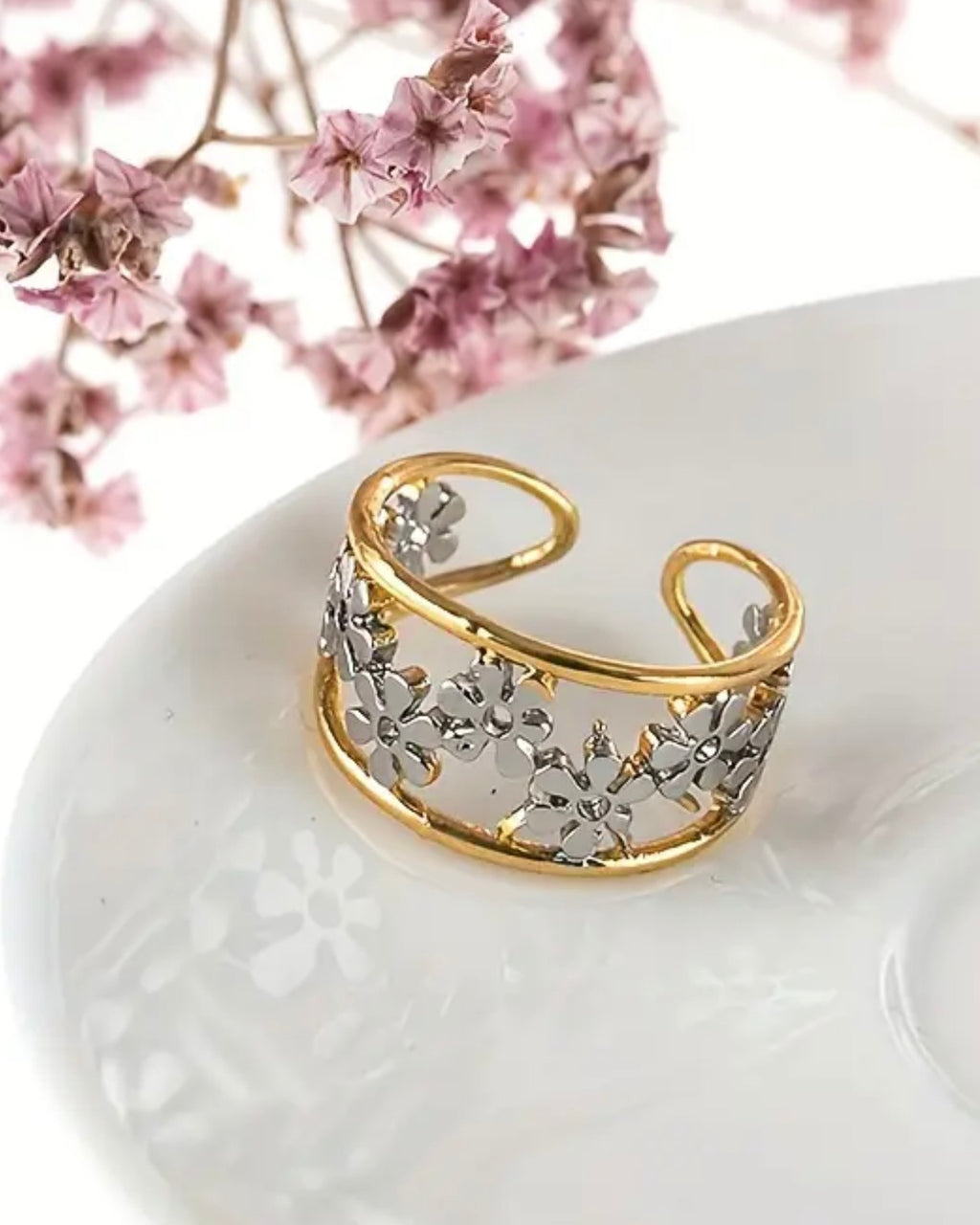 Gulrooh — gold-plated zinc alloy ring by Arayeh, view 7