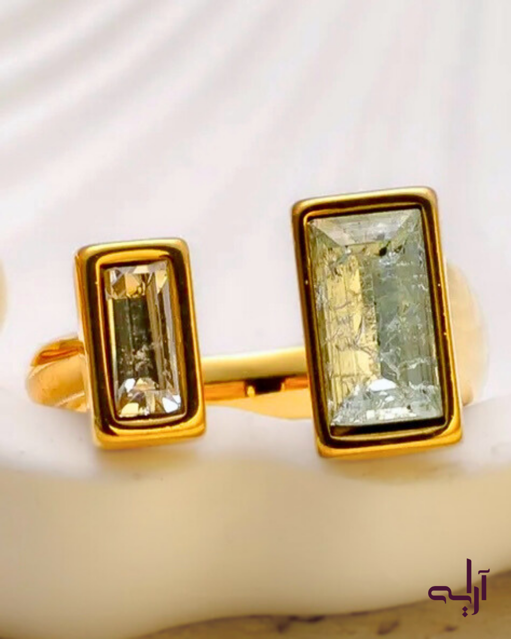 Twin Gleam Crack Shine