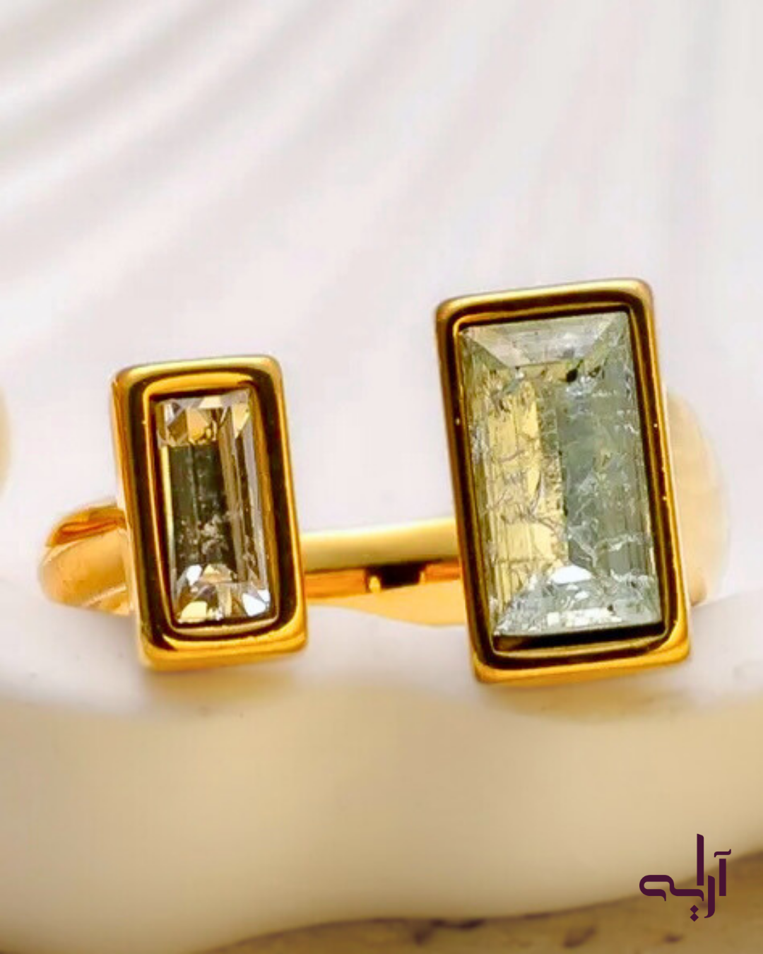 Twin Gleam Crack Shine