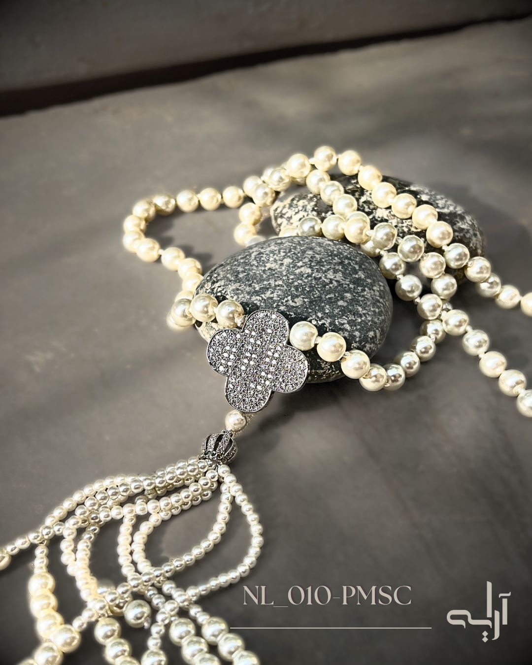 Silver Clover Pearl Maala