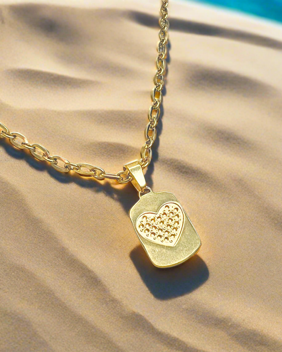 HeartFelf Necklace