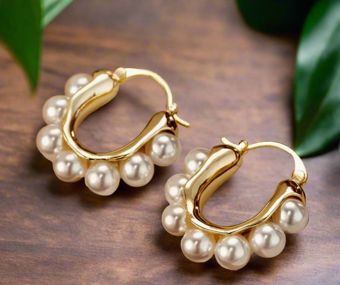 Pearl Hug Hoops