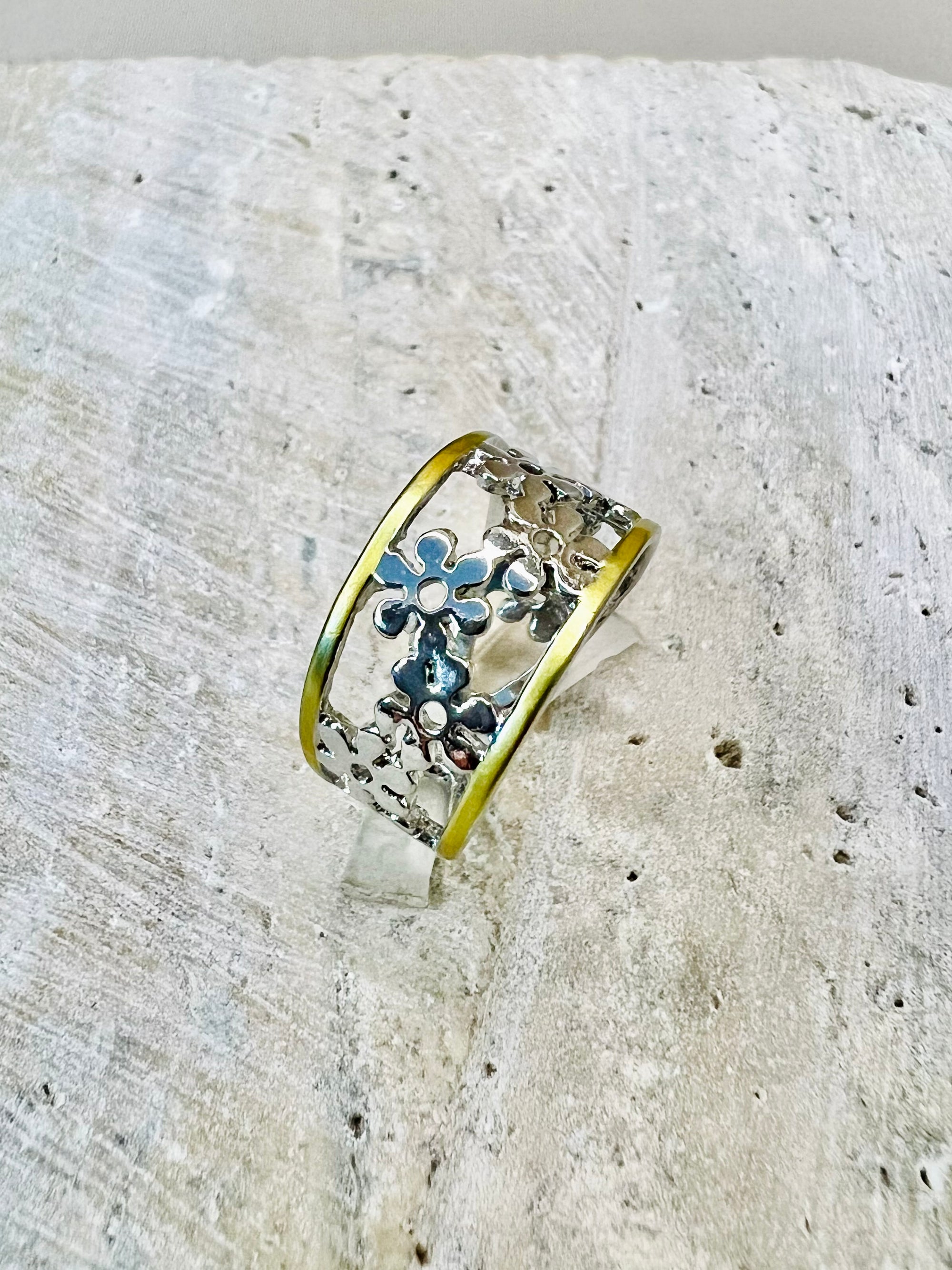 Gulrooh — gold-plated zinc alloy ring by Arayeh, view 3