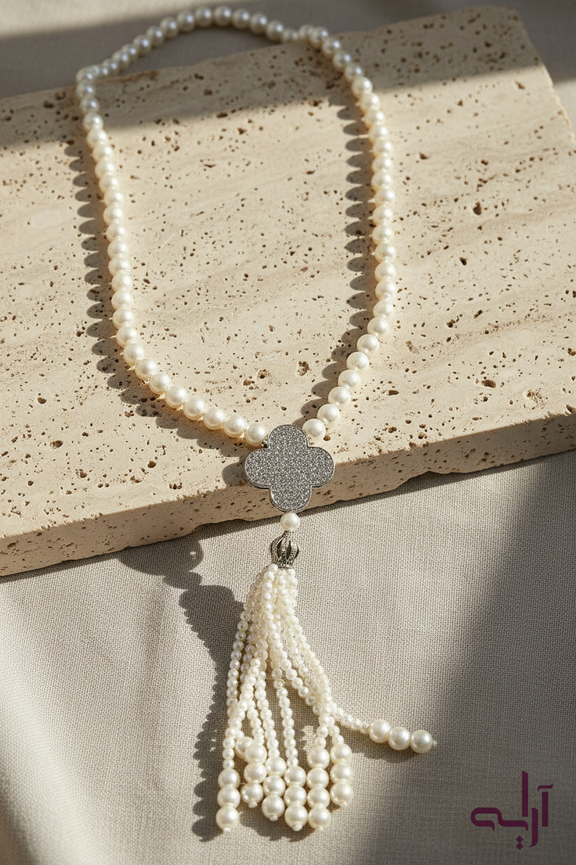 Silver Clover Pearl Maala