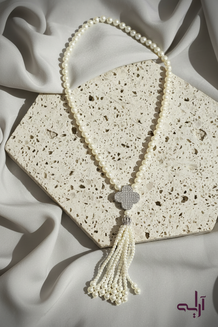 Silver Clover Pearl Maala