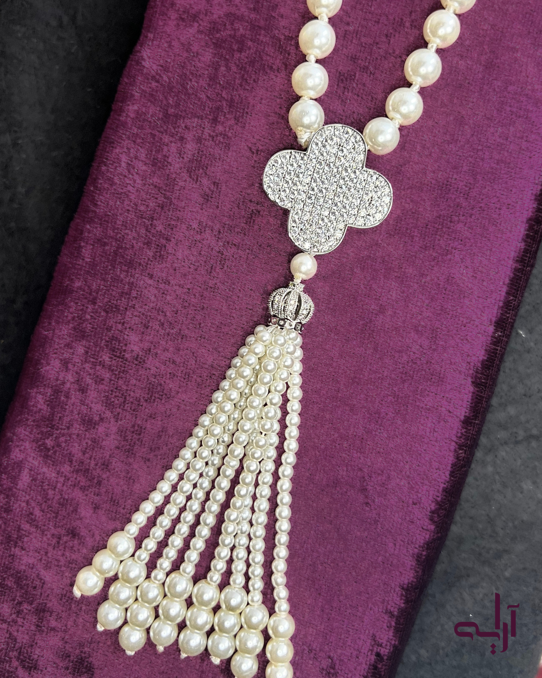 Silver Clover Pearl Maala